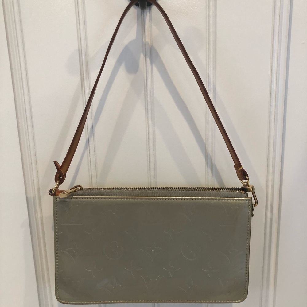 Louis Vuitton Monogram Vernis Lexington Pouchette